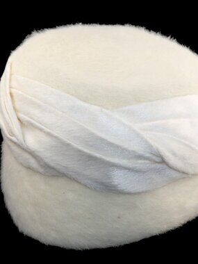 Vintage 1960s White Fur Pillbox Hat Vera Whistler Italy Bridal Winter